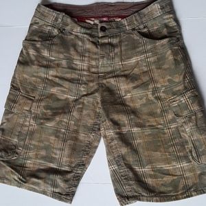 Cargo camo shorts